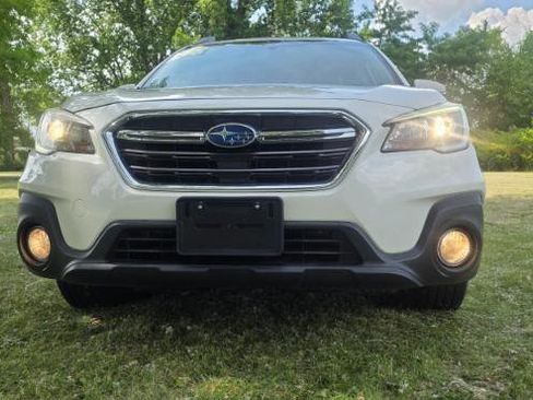 Used 2018 Subaru Outback 2.5i Limited image 23