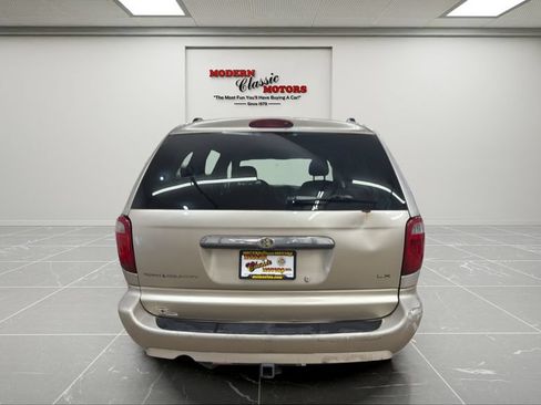 Used 2007 Chrysler Town & Country LX w/ Popular Equipment Group II FWD image 4