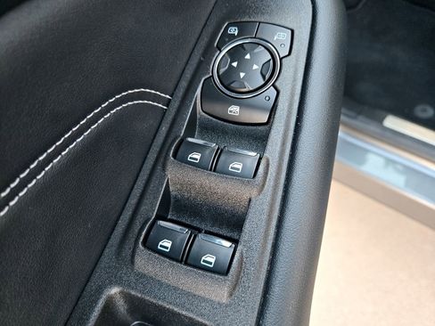 Used 2024 Ford Edge Titanium image 34