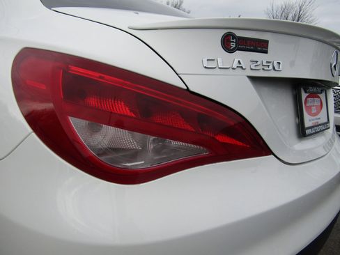 Used 2019 Mercedes-Benz CLA 250 4MATIC image 10