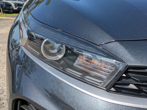 Certified 2023 Kia Forte LXS w/ LXS Technology Package FWD image 8