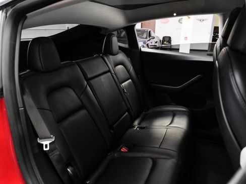 Used 2020 Tesla Model Y Long Range image 31
