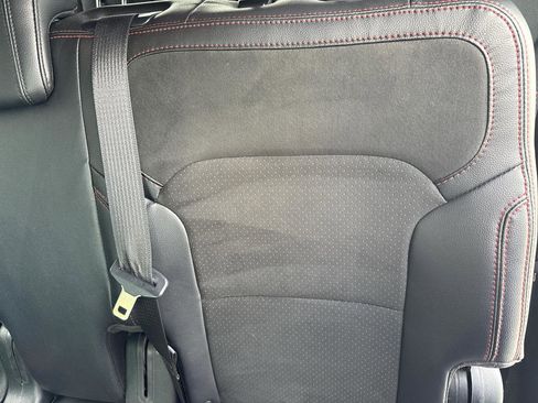 Used 2019 Ford Explorer XLT w/ Equipment Group 202A FWD image 24