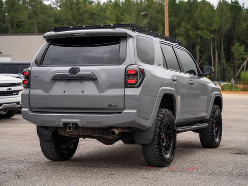 Used 2022 Toyota 4Runner SR5 Premium w/ Moonroof Package AWD/4WD image 7