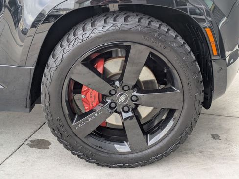 Certified 2023 Land Rover Defender 110 X image 32