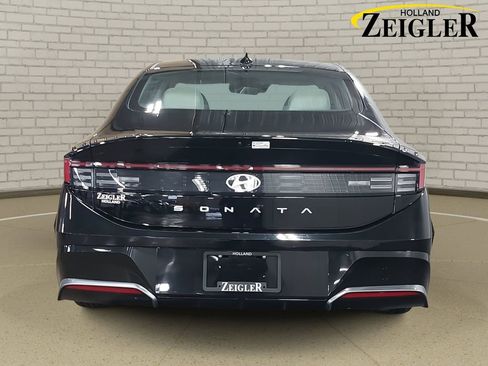 Certified 2025 Hyundai Sonata SEL image 6