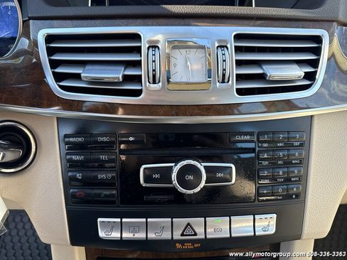 Used 2014 Mercedes-Benz E 350 4MATIC Sedan image 21