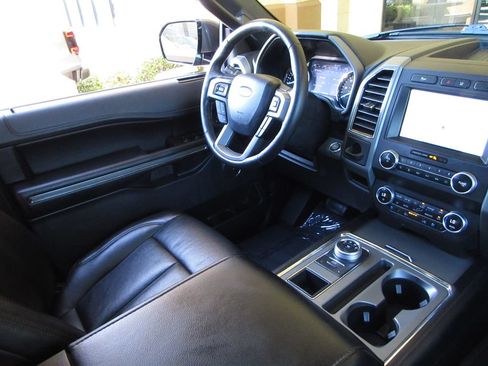 Used 2020 Ford Expedition XLT w/ Equipment Group 202A RWD image 23