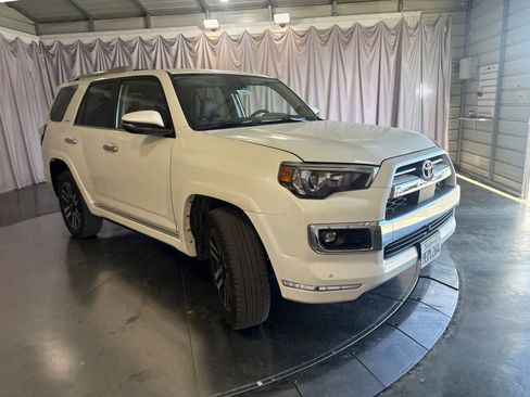Used 2023 Toyota 4Runner Limited AWD/4WD image 3