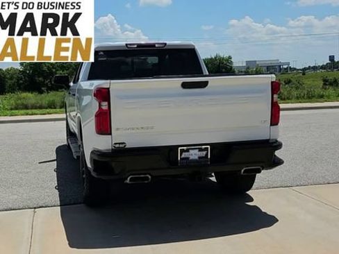 Used 2022 Chevrolet Silverado 1500 LT Trail Boss w/ Convenience Package II AWD/4WD image 7