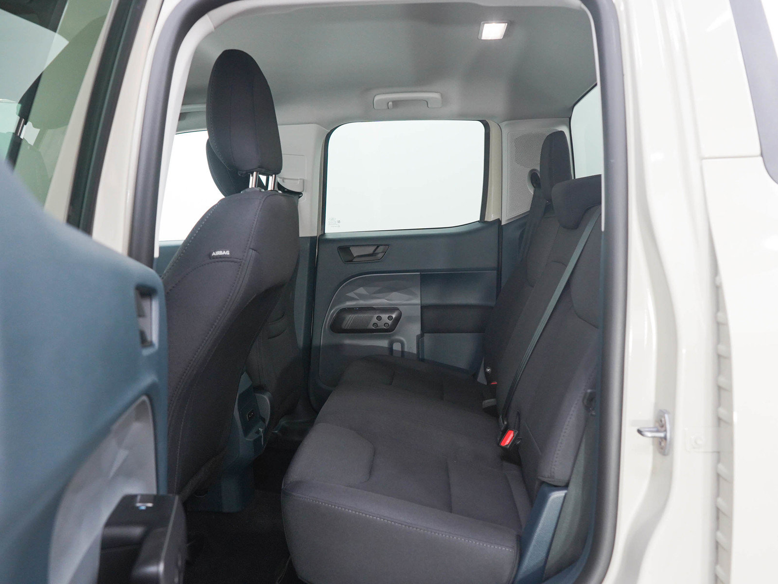 Used 2025 Ford Maverick XL w/ Equipment Group 101A AWD/4WD image 17