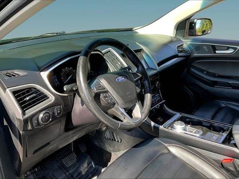 Used 2019 Ford Edge SEL w/ Equipment Group 201A AWD/4WD image 16