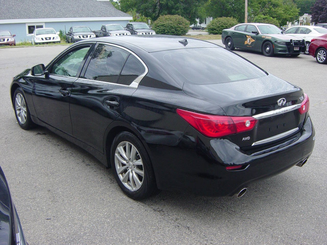 Used 2015 INFINITI Q50 AWD w/ Moonroof Package image 6