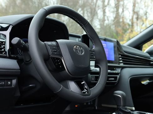 New 2026 Toyota Camry SE image 5