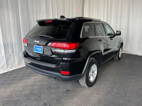 Used 2020 Jeep Grand Cherokee Laredo AWD/4WD image 26