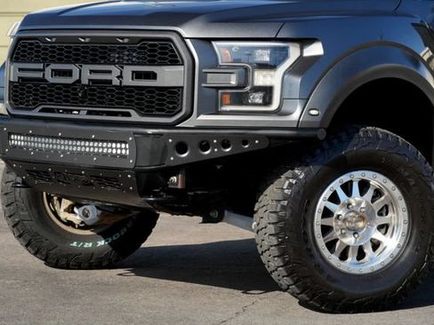 Used 2017 Ford F150 Raptor w/ Equipment Group 802A Luxury AWD/4WD image 10
