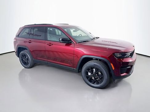 New 2025 Jeep Grand Cherokee Altitude image 1