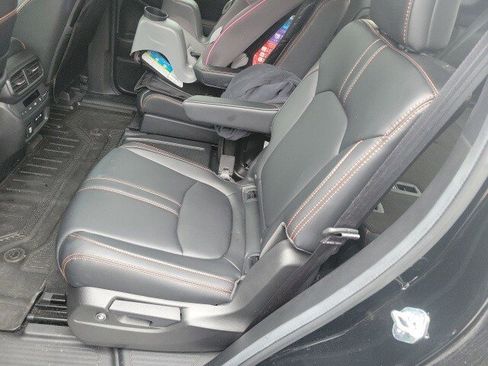 Used 2024 Honda Pilot TrailSport image 5