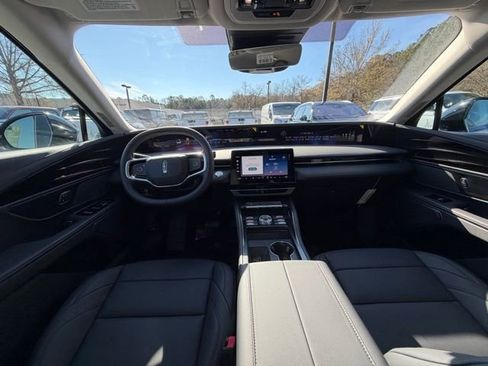 New 2026 Lincoln Nautilus Premier image 11