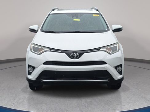 Used 2016 Toyota RAV4 XLE w/ Convenience Package FWD image 2