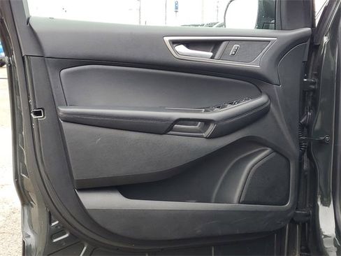 Used 2024 Ford Edge SEL w/ Convenience Package image 11