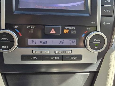 Used 2012 Toyota Camry XLE w/ Leather Pkg FWD image 23