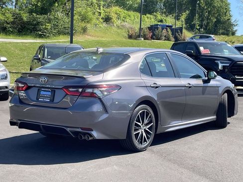 Used 2023 Toyota Camry SE w/ Convenience Package FWD image 3