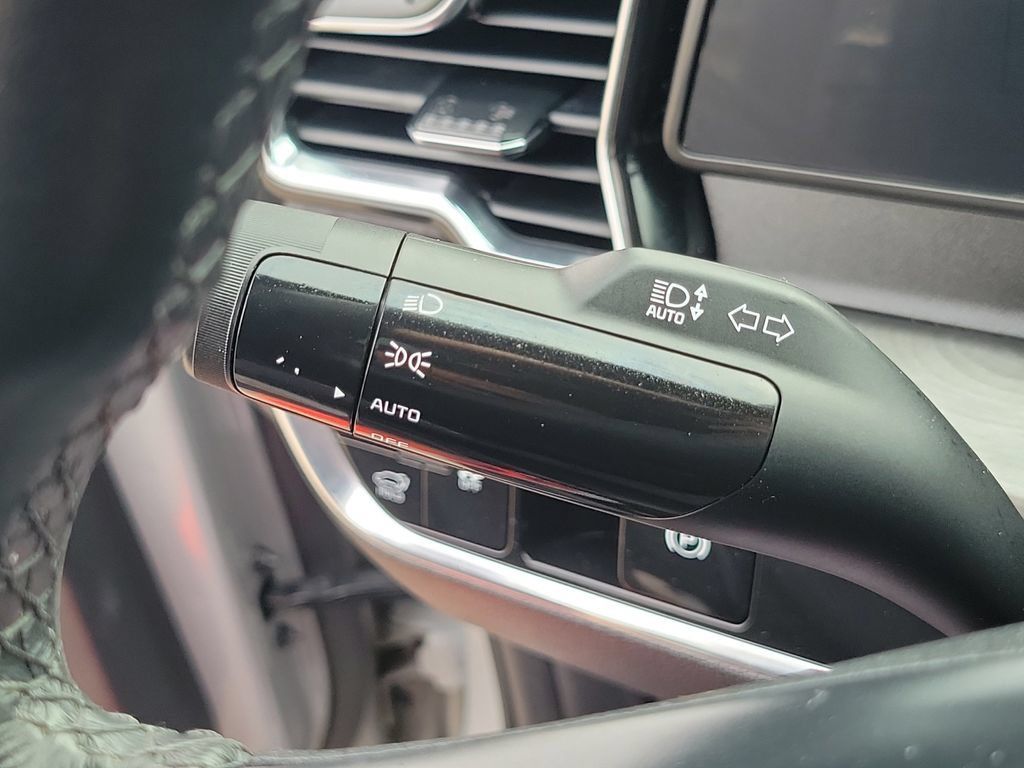 Used 2024 Kia Sportage X-Line w/ X-Line Premium Package AWD/4WD image 16