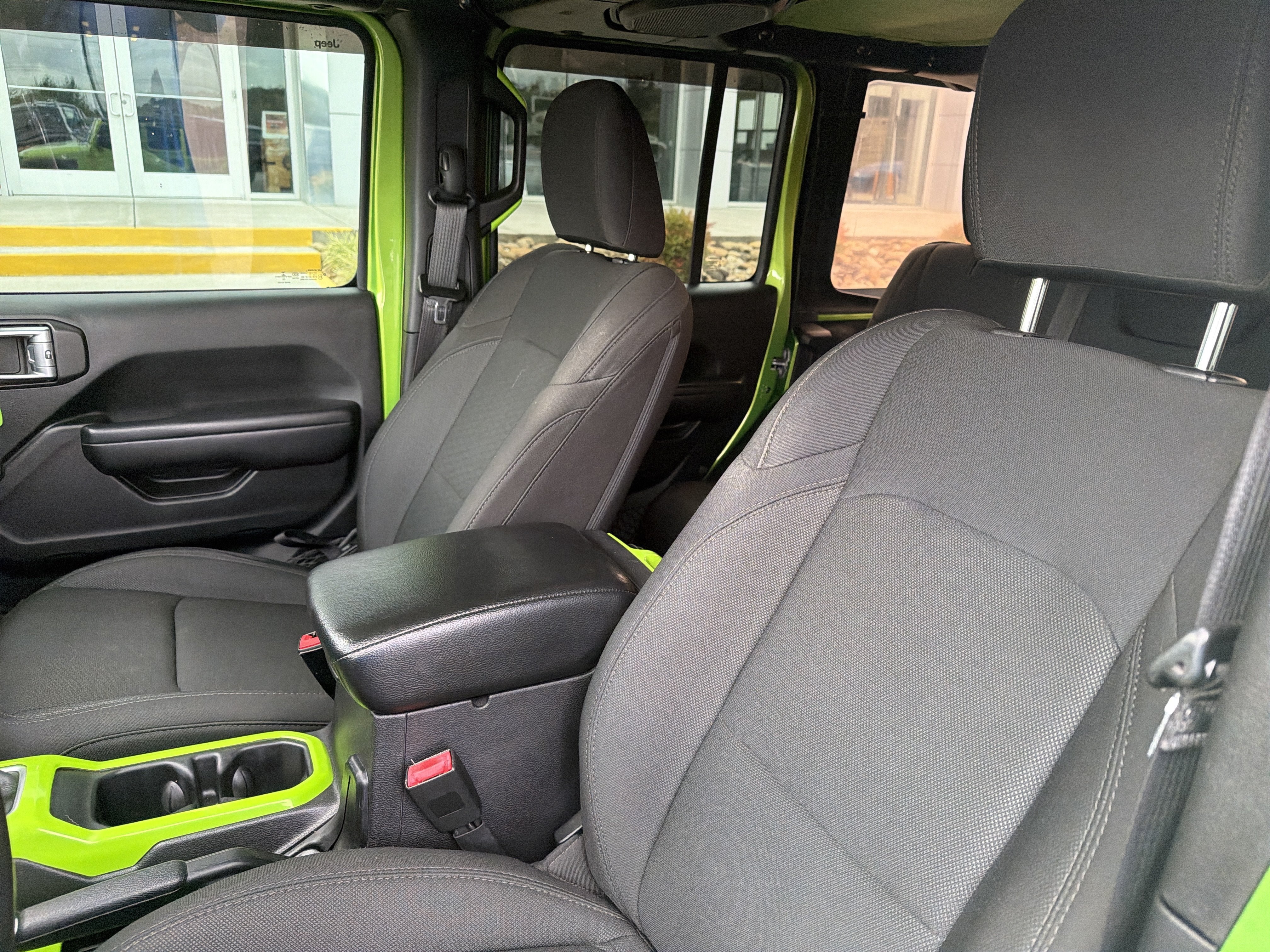Used 2018 Jeep Wrangler Unlimited Sport S AWD/4WD image 18