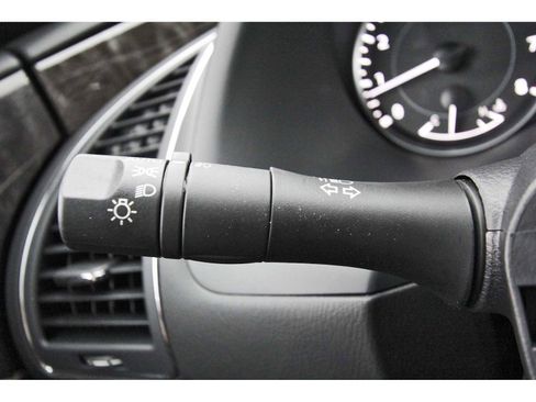 Used 2024 Nissan Armada Platinum w/ Captain's Chairs Package image 17