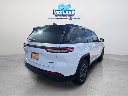 Used 2022 Jeep Grand Cherokee Trailhawk AWD/4WD image 5