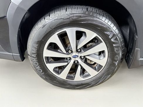 Certified 2025 Subaru Outback Premium w/ Popular Package #1 AWD/4WD image 42