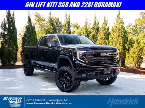 Used 2024 GMC Sierra 1500 Elevation w/ Elevation Premium Package AWD/4WD image 1