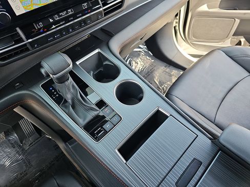 Used 2024 Toyota Sienna XSE w/ XSE Plus Package image 25