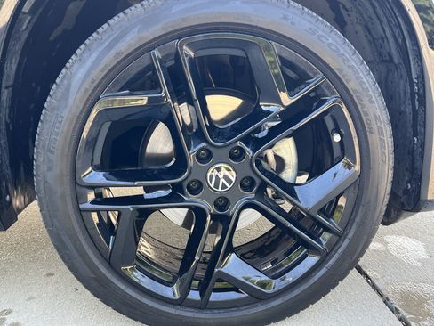 Used 2026 Volkswagen Tiguan SE R-Line FWD image 11