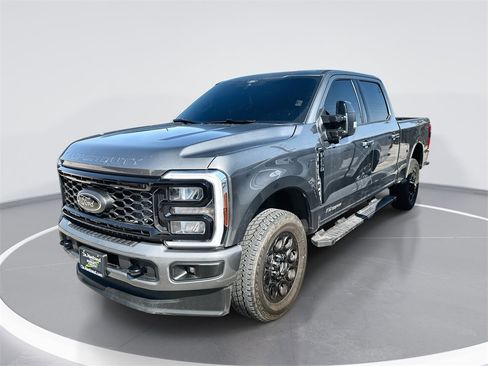 Used 2025 Ford F250 Lariat w/ Black Appearance Package image 1