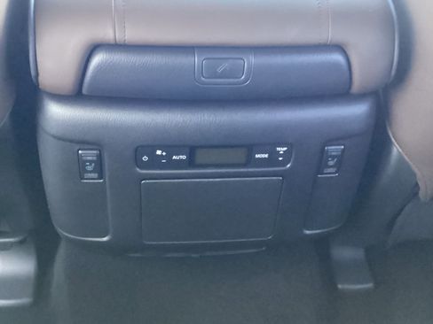 Used 2024 Nissan Armada Platinum w/ Captain's Chairs Package image 25