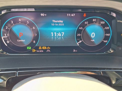 New 2026 Volkswagen Atlas Cross Sport SE image 15