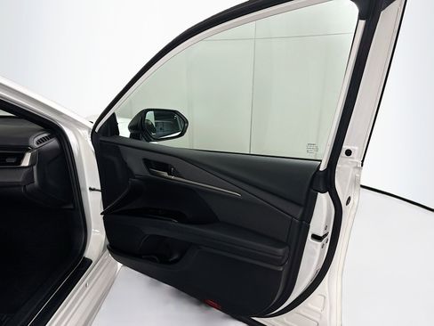 Used 2025 Toyota Camry SE FWD image 31