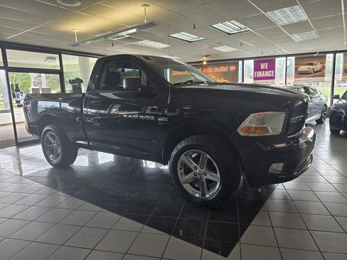Used 2012 RAM 1500 Express AWD/4WD image 3
