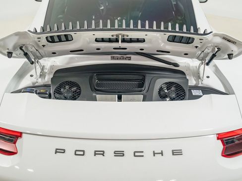 Used 2018 Porsche 911 Carrera T w/ Carrera T Interior Package image 39