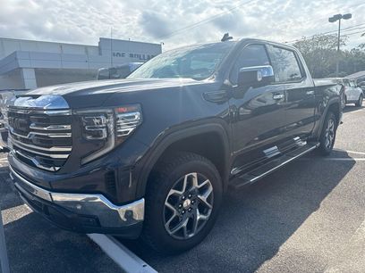 Used 2022 GMC Sierra 1500 SLT w/ SLT Premium Plus Package