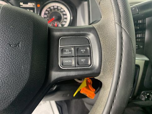 Used 2018 RAM 2500 SLT AWD/4WD image 18