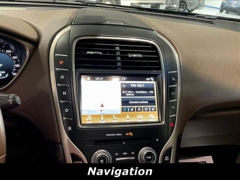 Used 2018 Lincoln MKX Reserve w/ Driver Assistance Package FWD image 5