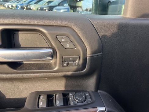 Used 2022 Chevrolet Silverado 3500 High Country image 13