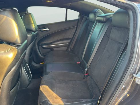 Used 2016 Dodge Charger R/T Scat Pack w/ Technology Group RWD image 33