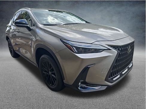 Used 2022 Lexus NX 250 FWD w/ Towing Package (2000 Lbs) image 3