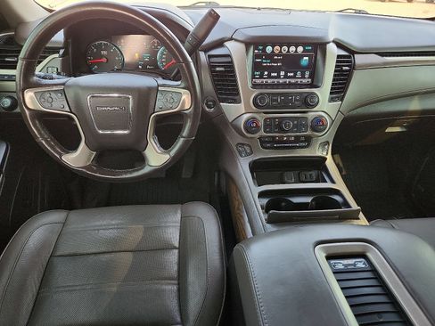 Used 2019 GMC Yukon XL Denali w/ Denali Ultimate Package AWD/4WD image 11