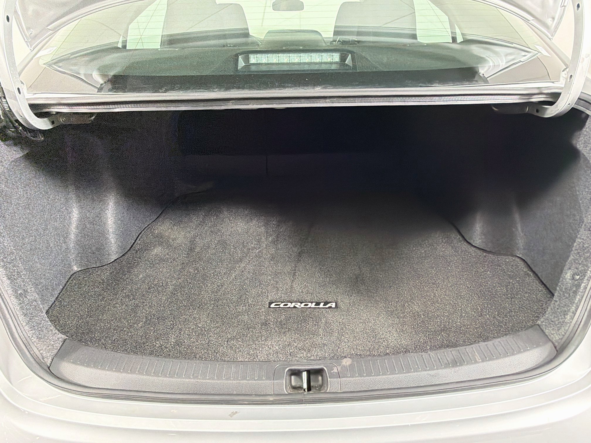 Used 2026 Toyota Corolla LE FWD image 27