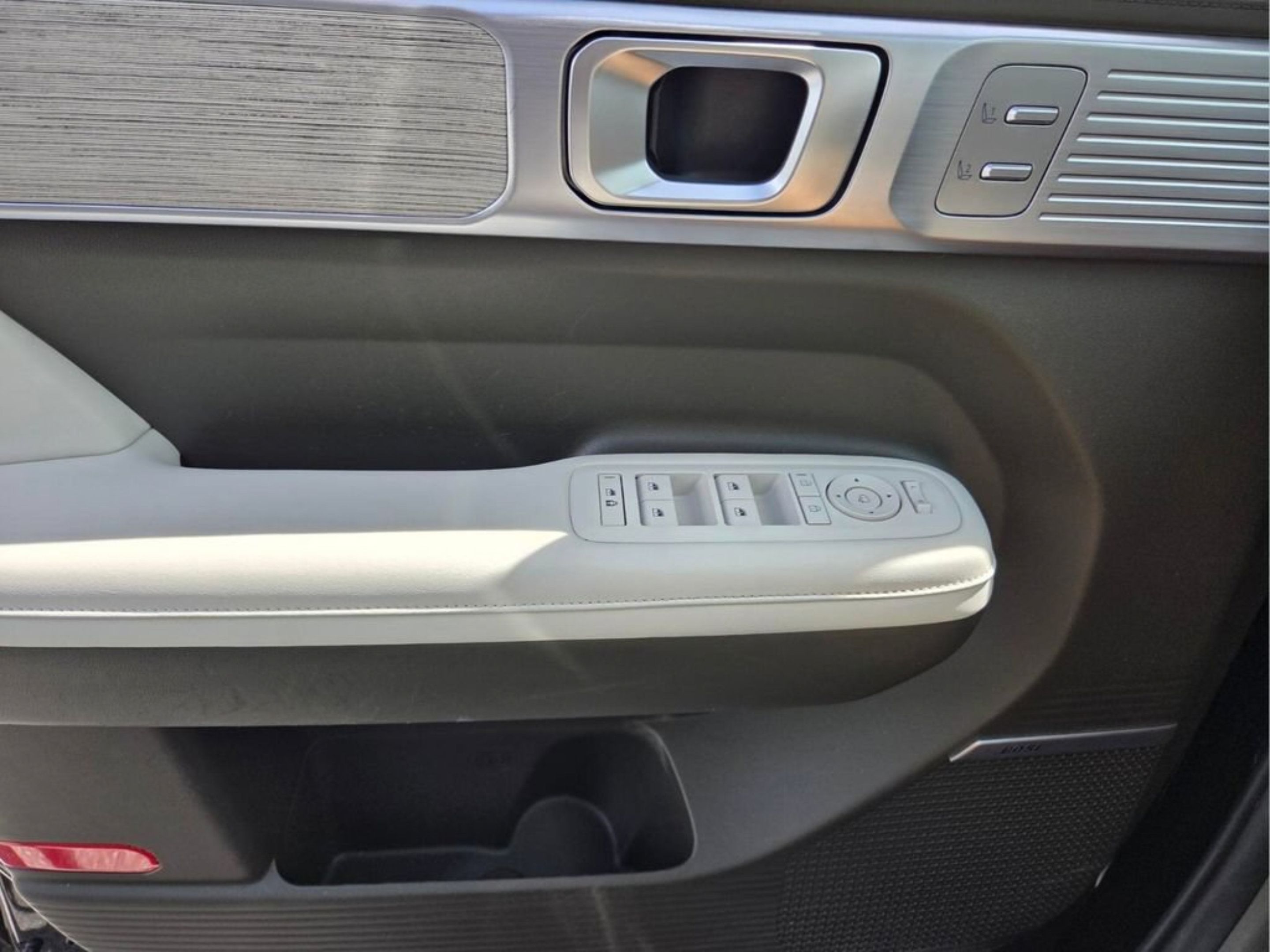 Used 2024 Hyundai Santa Fe Calligraphy AWD/4WD image 23